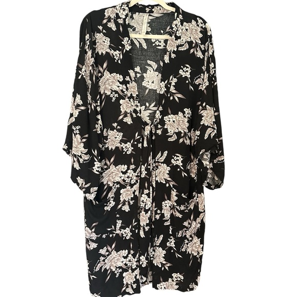 Spiritual Gangster Black Floral Kimono Open Tie Front Kimono Duster - Picture 4 of 13